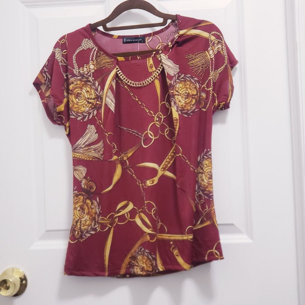 Ann Morgan Burgundy, Short-Sleeve Top a Gold Chain equestrian Print Small #A97PJ